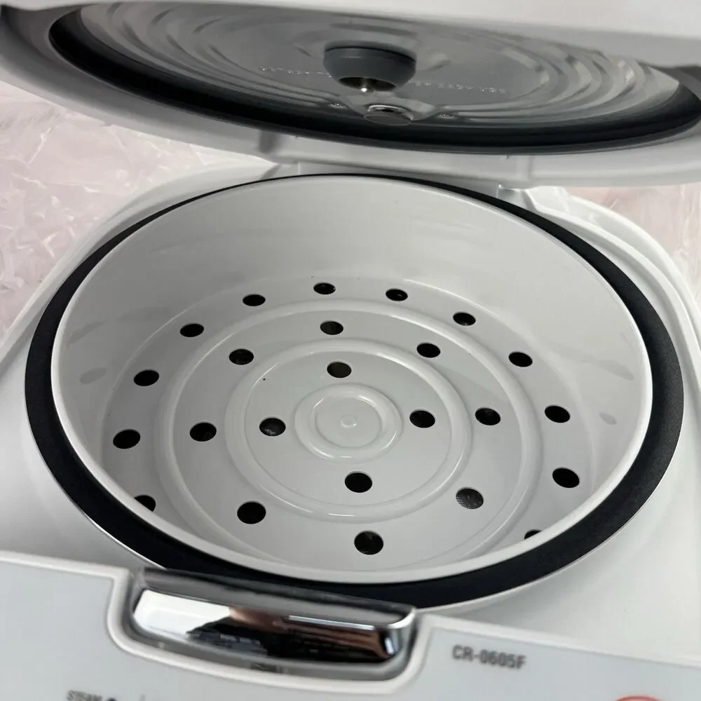 Cuckoo CR 0632F 6 Cup Micom Rice Cooker White Silver Steamer Tray New